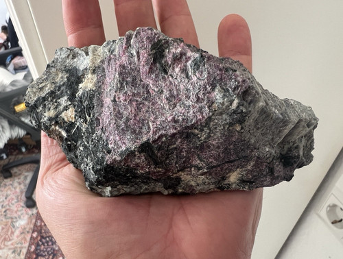Eudyalit mineral echtes - eudyalit,