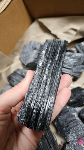 Schwarzer turmalin - schwarzer,